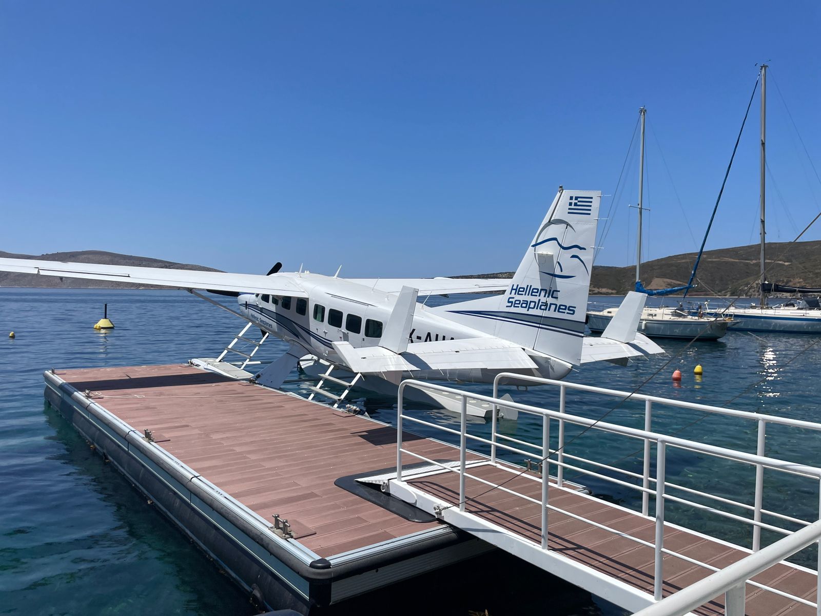 υδροπλάνο της Hellenic Seaplanes στο υδατοδρόμιο Σκύρου