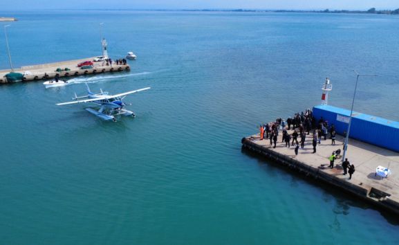 Πρώτη πτήση της Hellenic Seaplanes στο λιμάνι της Κυλλήνης